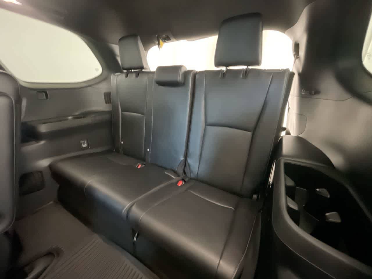 Thumbnail: 2024 Toyota Grand Highlander - 24