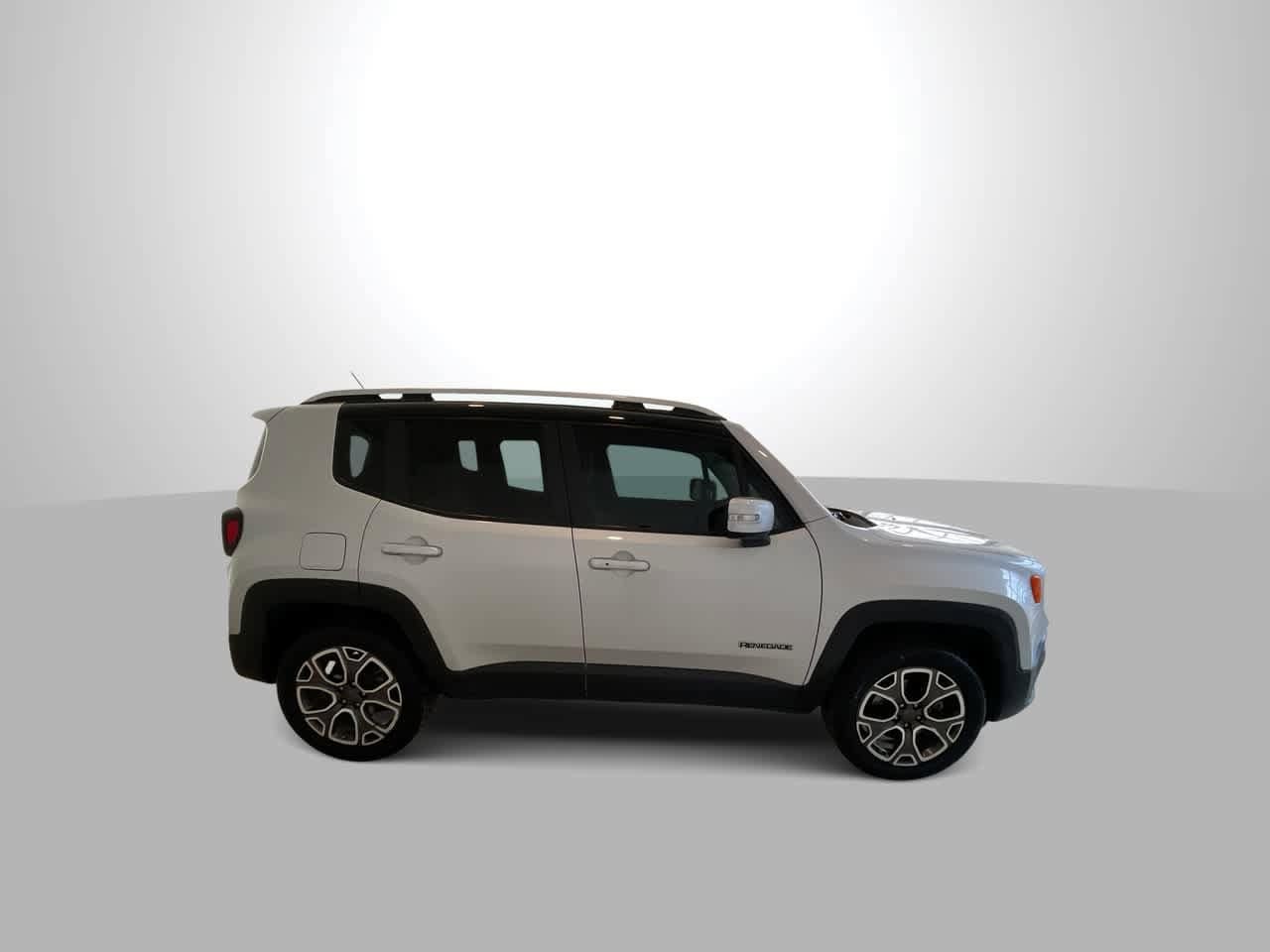 Thumbnail: 2017 Jeep Renegade - 9