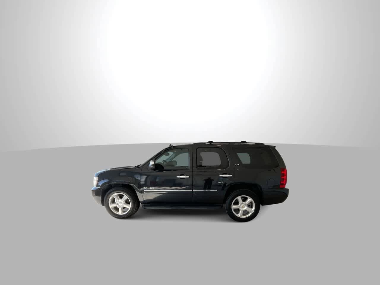 Thumbnail: 2011 Chevrolet Tahoe - 5