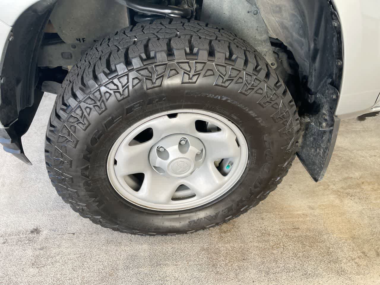 Thumbnail: 2022 Toyota Tacoma - 10