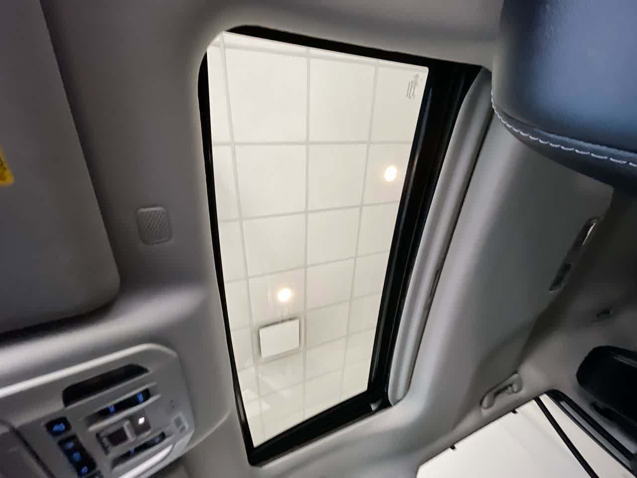 Thumbnail: 2021 Toyota Highlander - 22