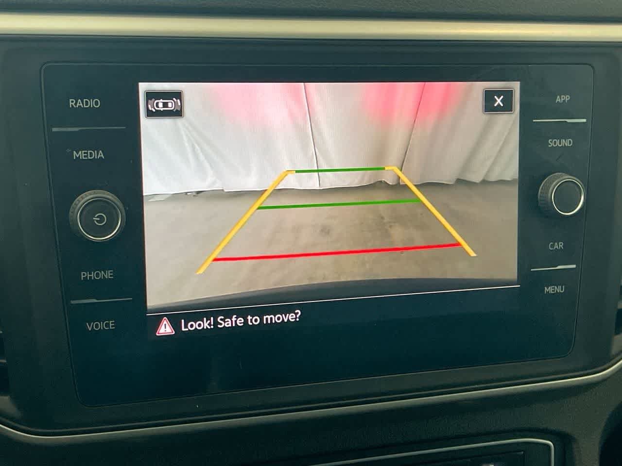 Thumbnail: 2021 Volkswagen Atlas - 17