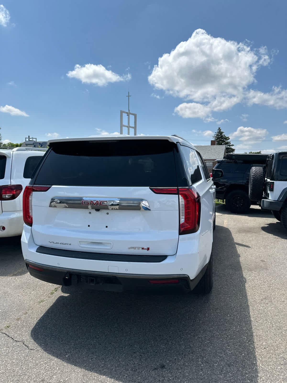 2021 GMC Yukon XL AT4 6