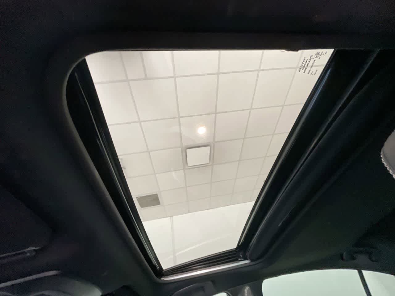 Thumbnail: 2025 Toyota Camry - 22