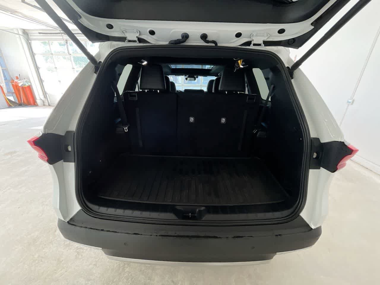 Thumbnail: 2024 Toyota Grand Highlander - 25