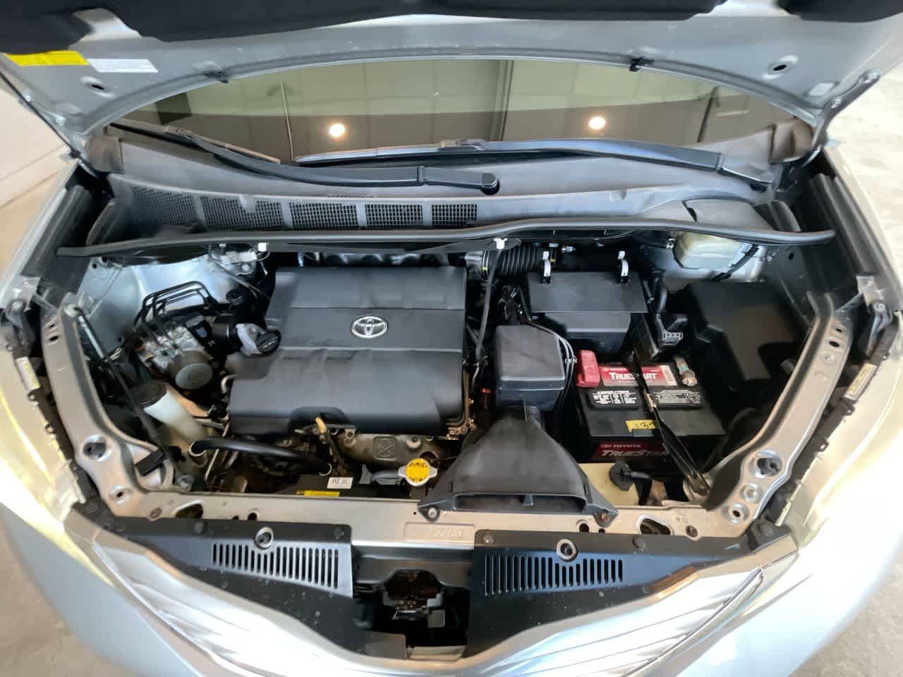 Thumbnail: 2016 Toyota Sienna - 27