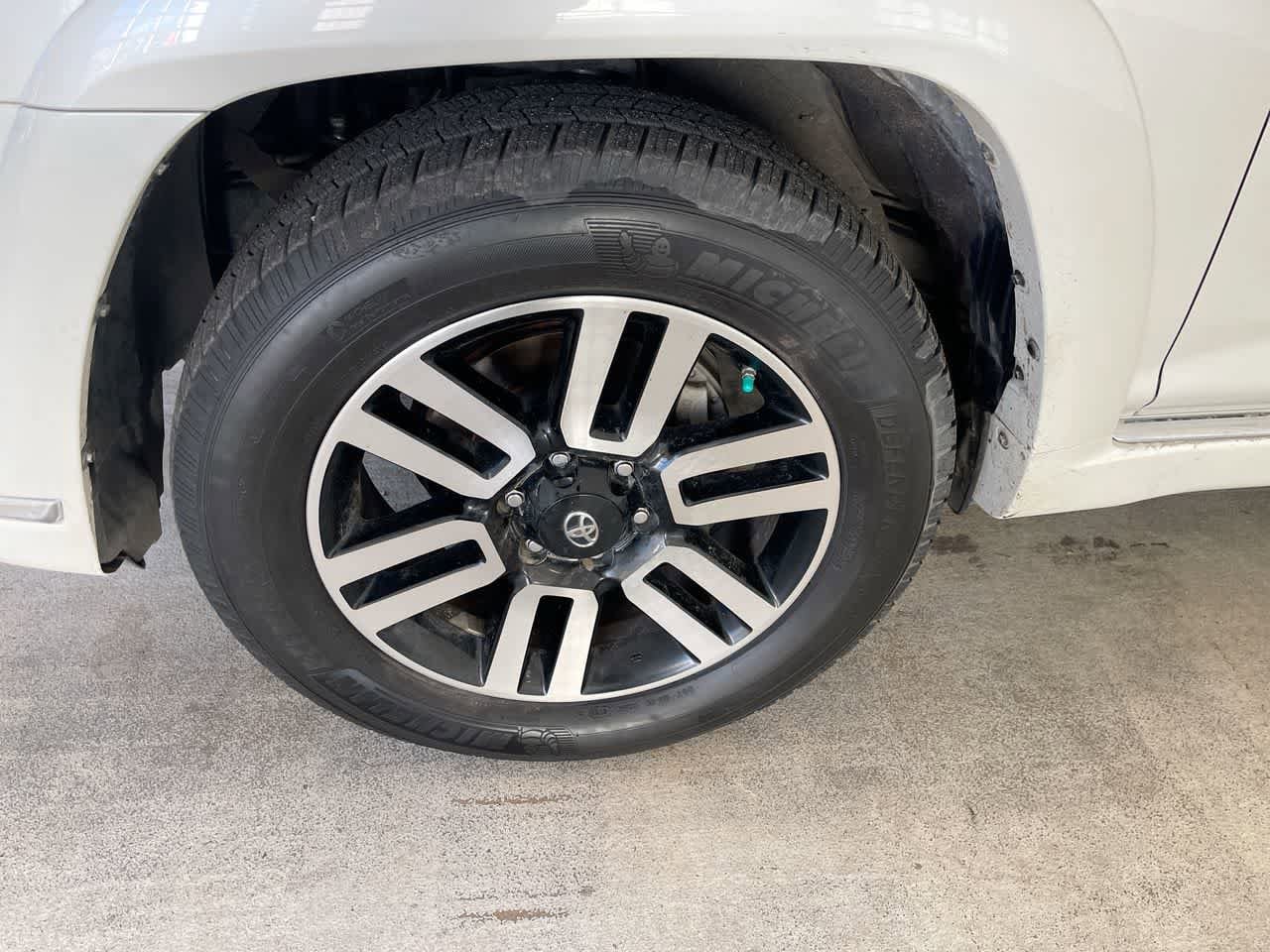 Thumbnail: 2016 Toyota 4Runner - 10