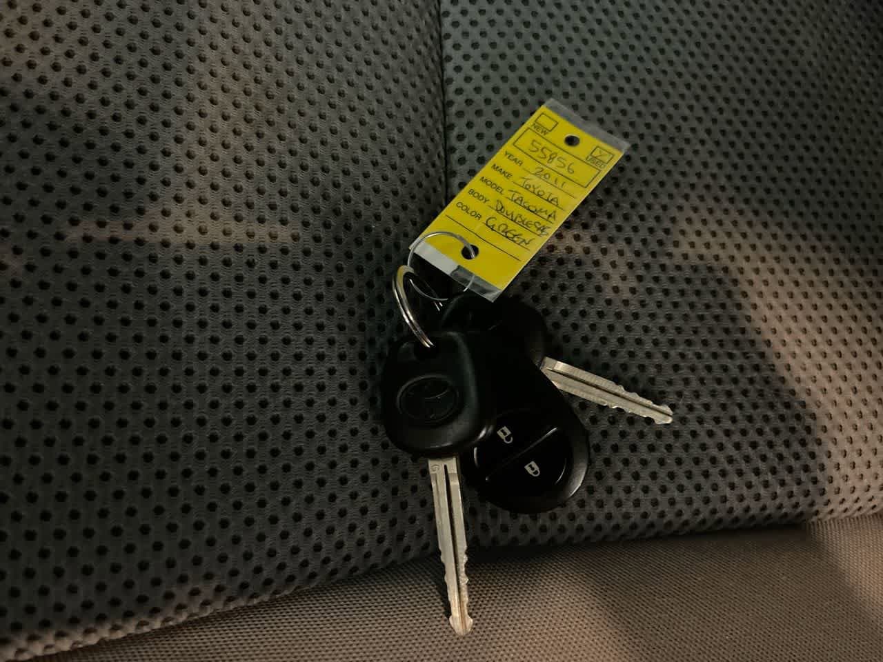 Thumbnail: 2011 Toyota Tacoma - 25