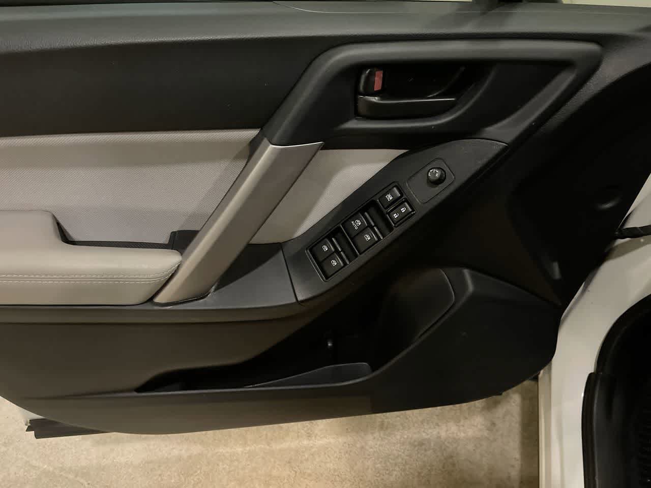 Thumbnail: 2016 Subaru Forester - 13