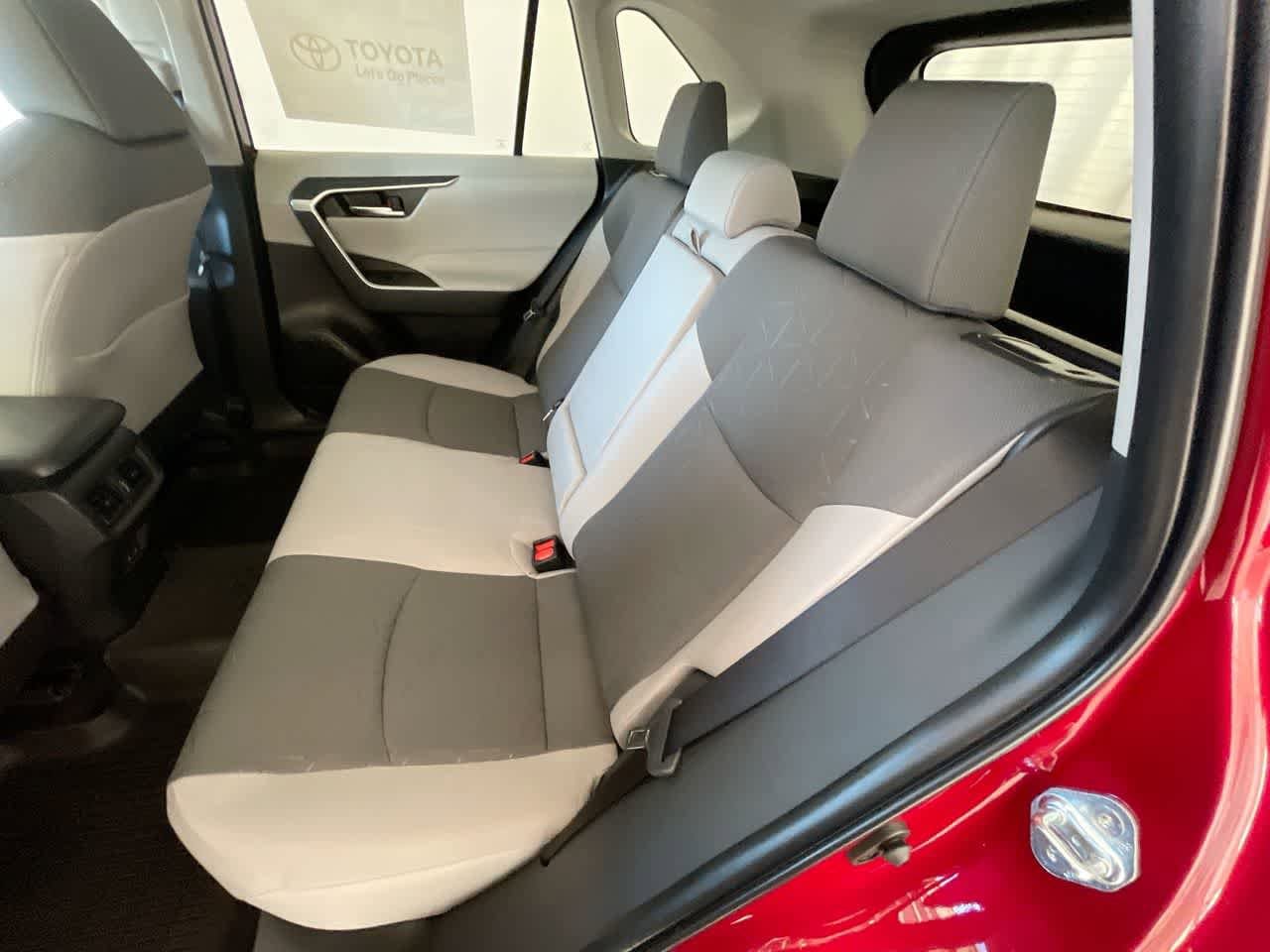 Thumbnail: 2025 Toyota RAV4 - 23