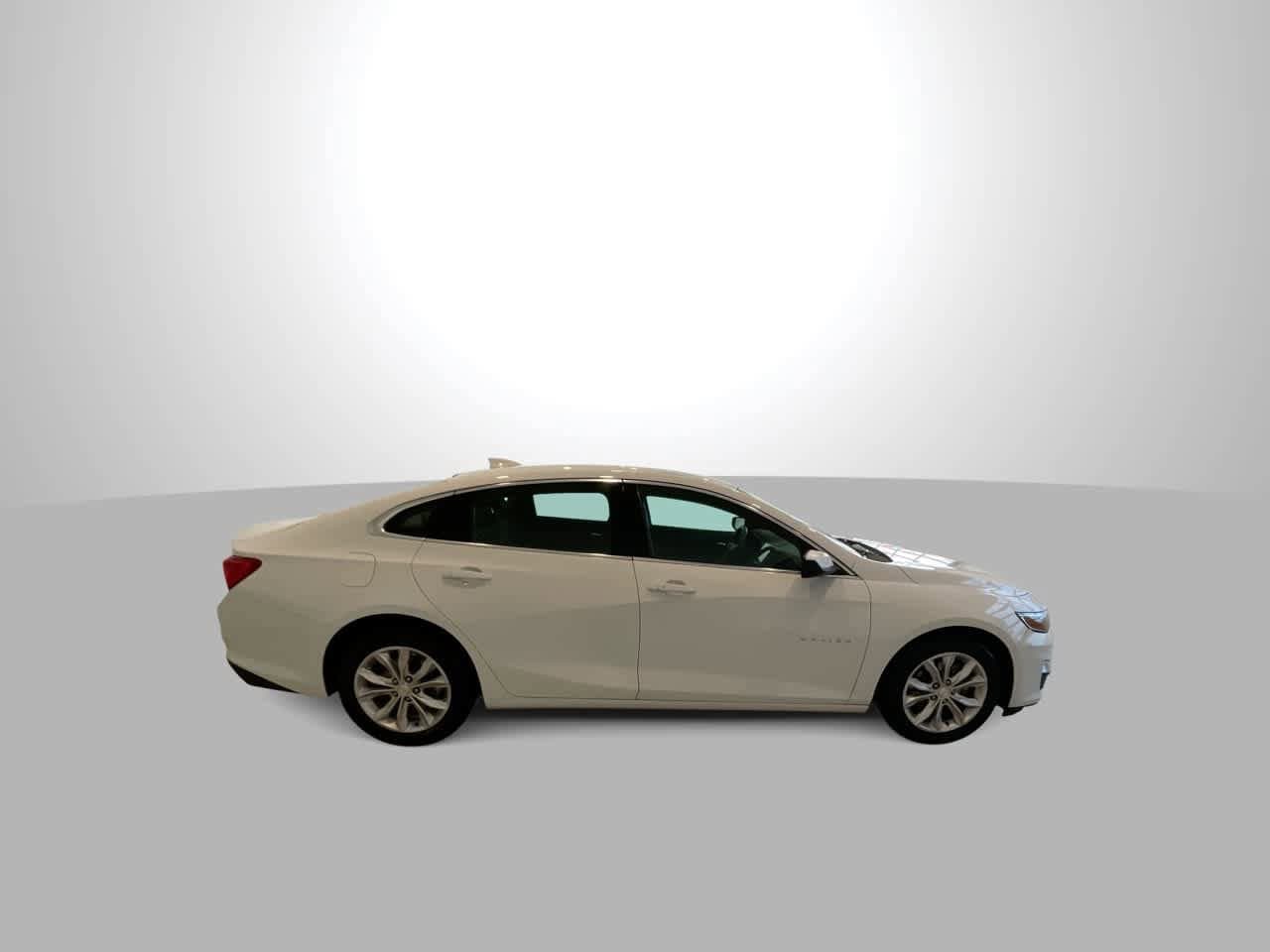 Thumbnail: 2023 Chevrolet Malibu - 9