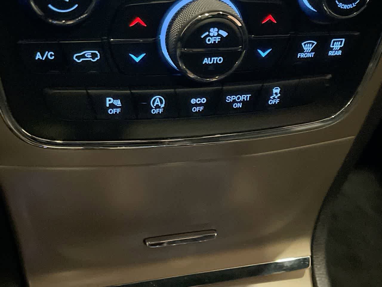 Thumbnail: 2017 Jeep Grand Cherokee - 19