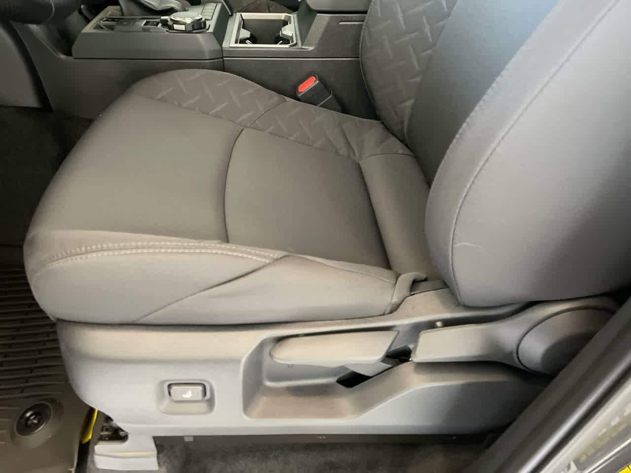2026 Toyota Tacoma SR5 - Photo 12
