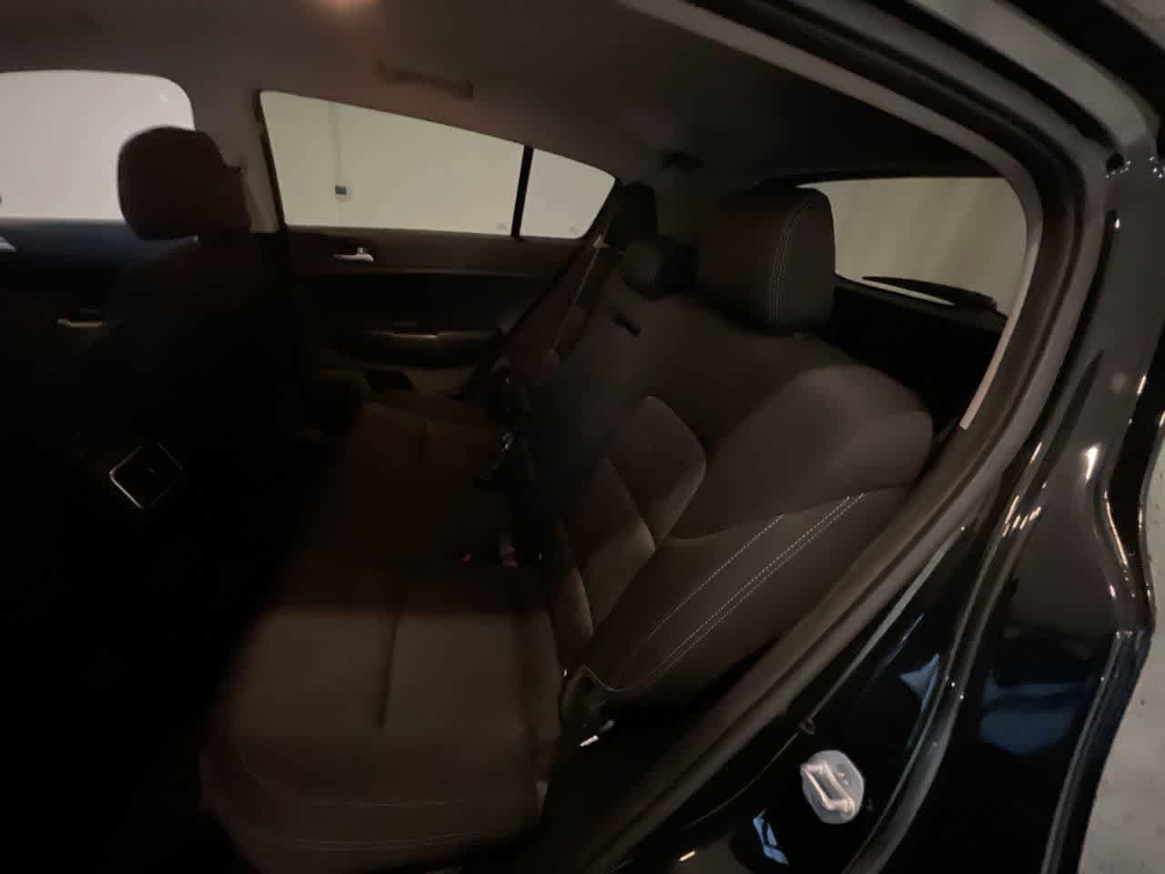 Thumbnail: 2017 Kia Sportage - 21