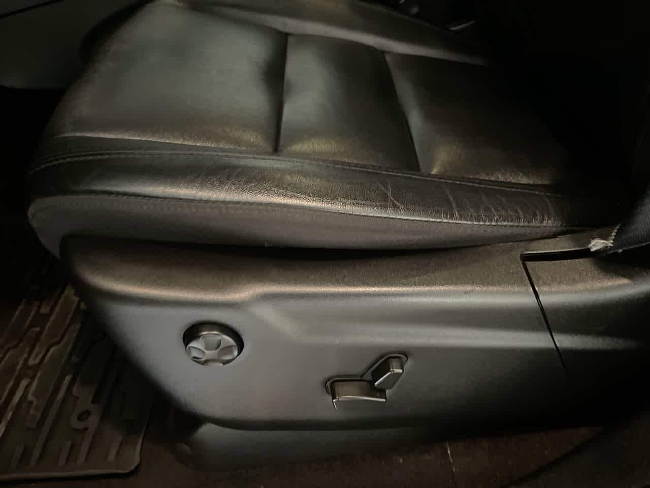 Thumbnail: 2022 Jeep Grand Cherokee - 12