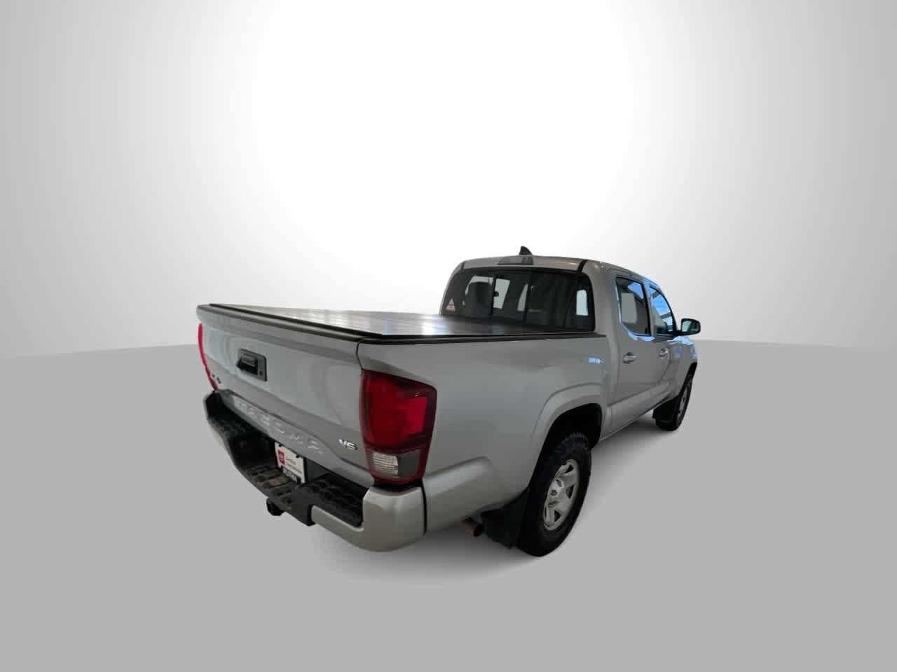 Thumbnail: 2022 Toyota Tacoma - 8