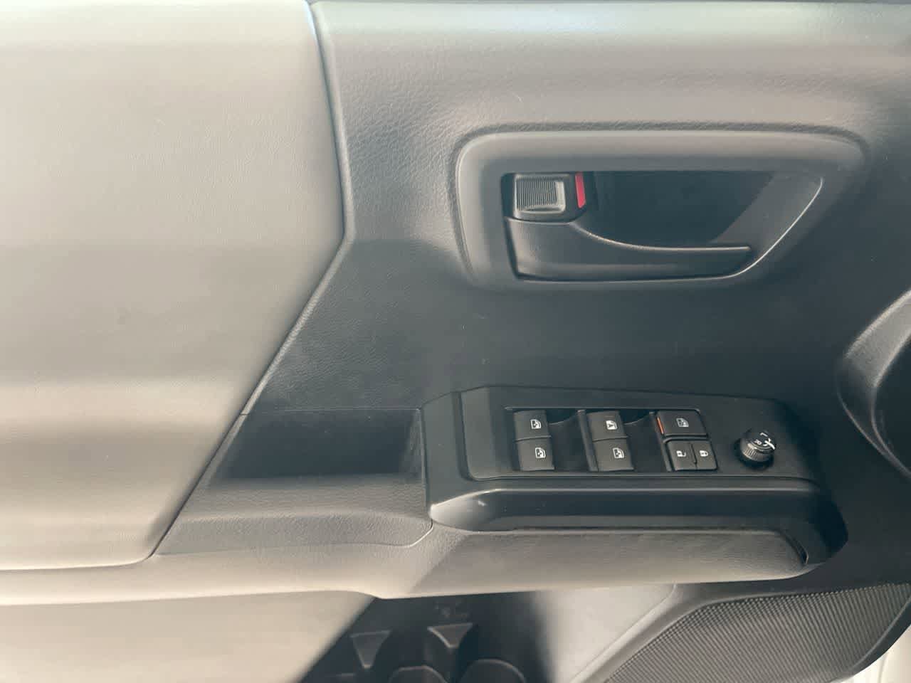 Thumbnail: 2022 Toyota Tacoma - 13