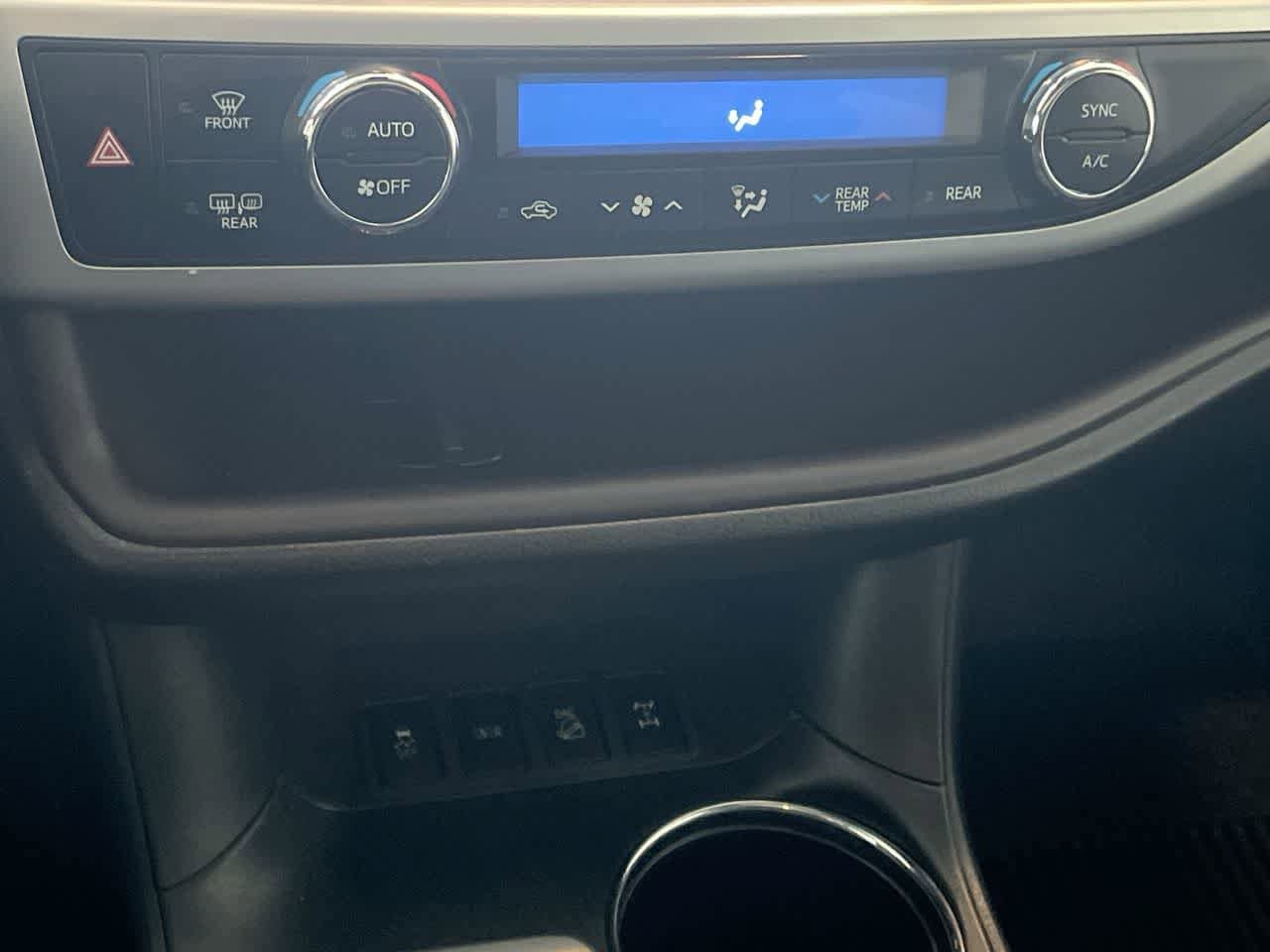 Thumbnail: 2018 Toyota Highlander - 19