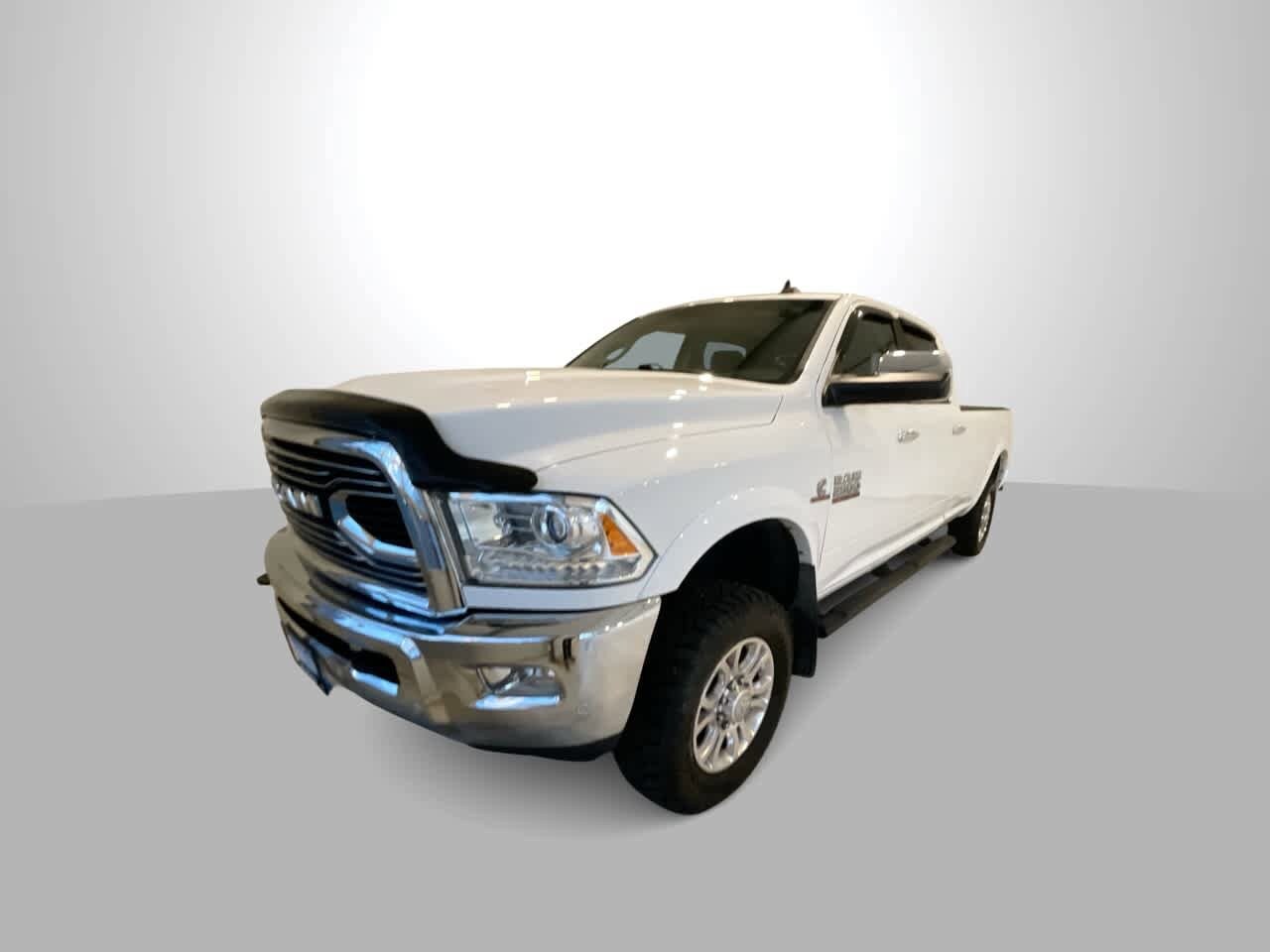 2017 Ram 2500 Laramie photo 3