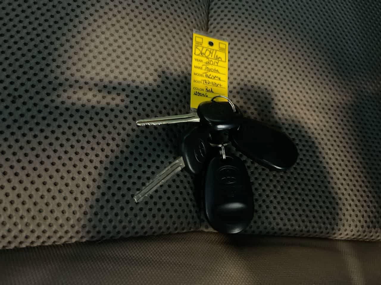 Thumbnail: 2014 Toyota Tacoma - 26