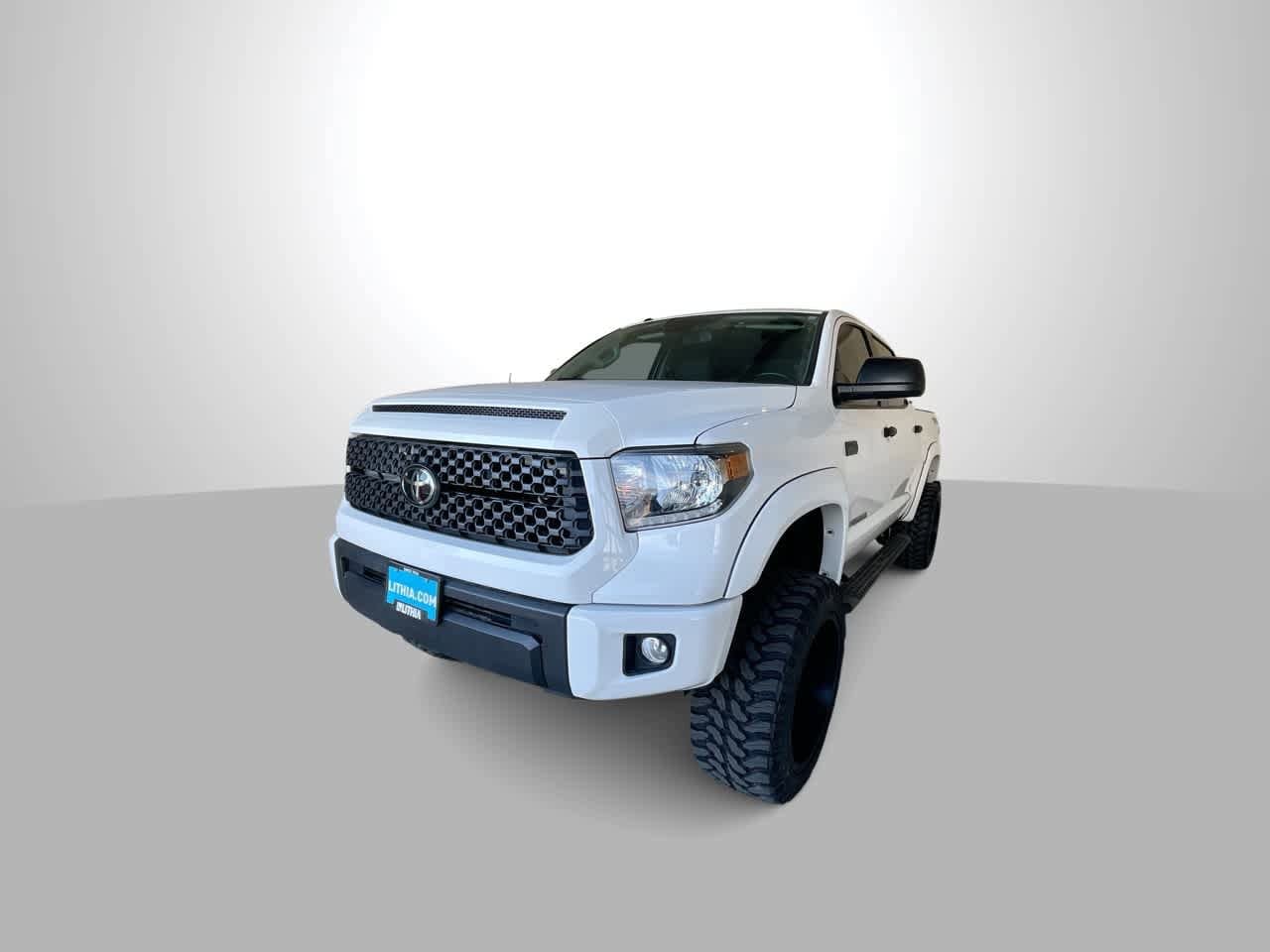 2018 Toyota Tundra SR5's photo
