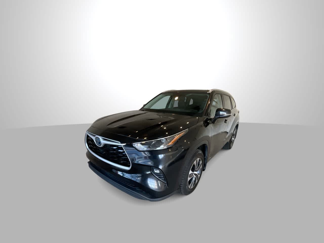 Thumbnail: 2022 Toyota Highlander - 4