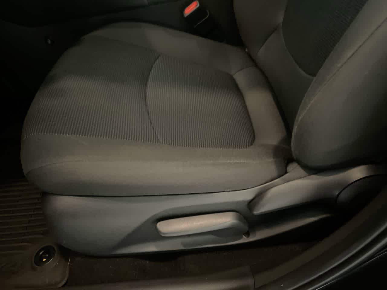 Thumbnail: 2023 Toyota RAV4 - 12