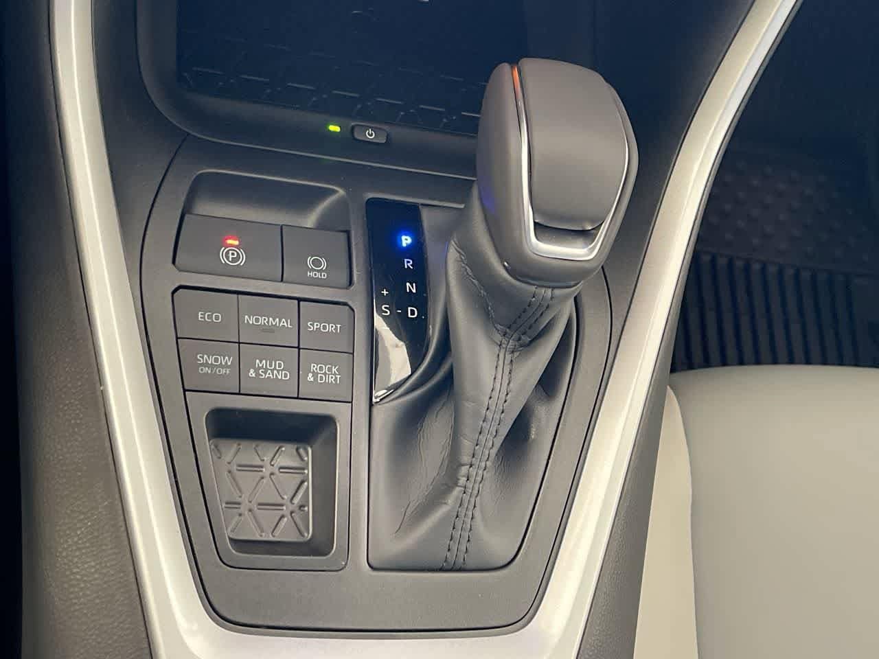 Thumbnail: 2025 Toyota RAV4 - 20