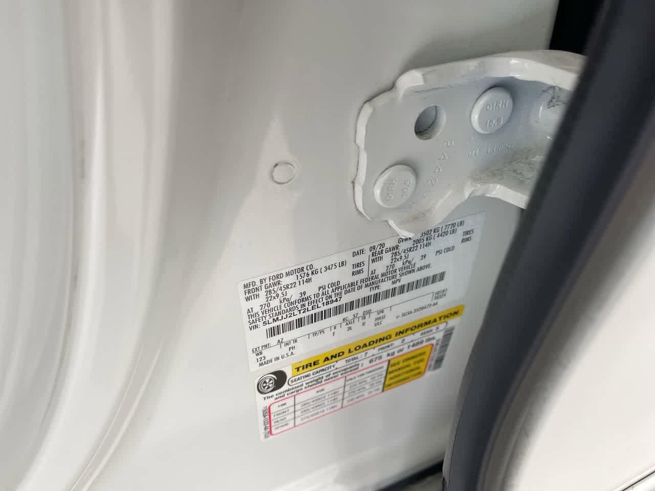 Thumbnail: 2020 Lincoln Navigator - 35