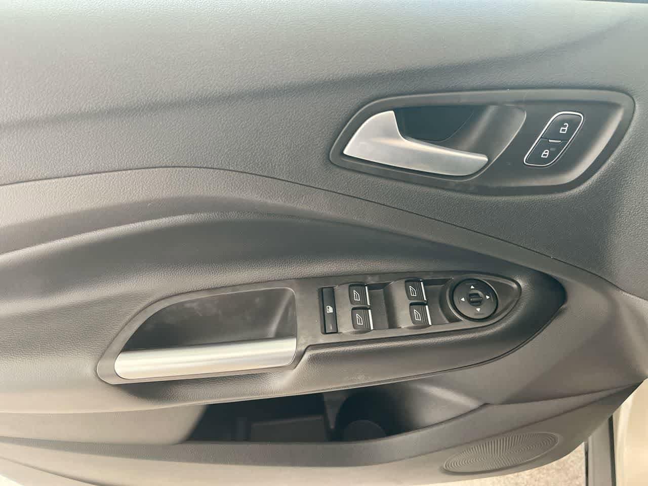 Thumbnail: 2017 Ford Escape - 13