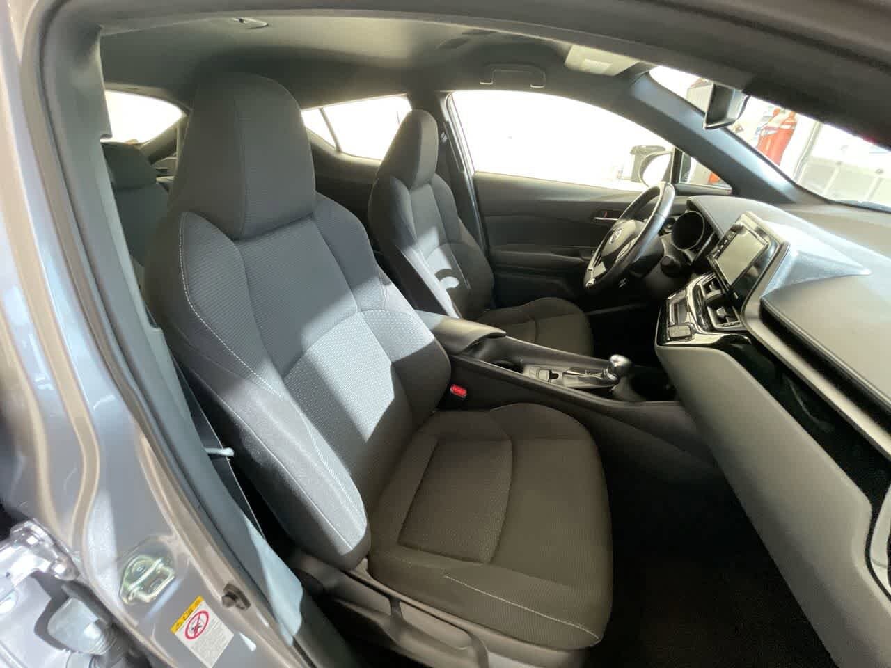 Thumbnail: 2018 Toyota C-HR - 23