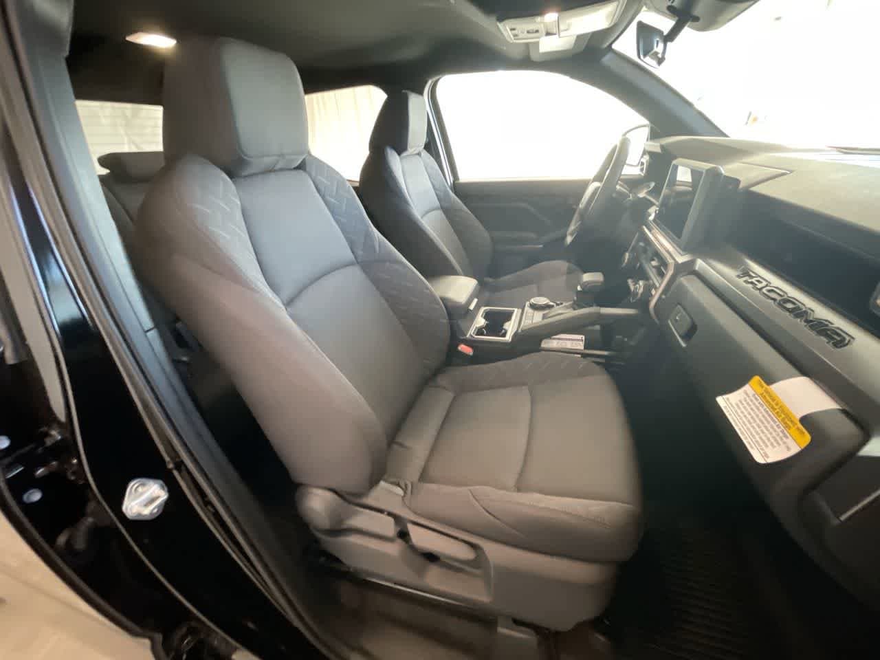 2026 Toyota Tacoma SR5 - Photo 24
