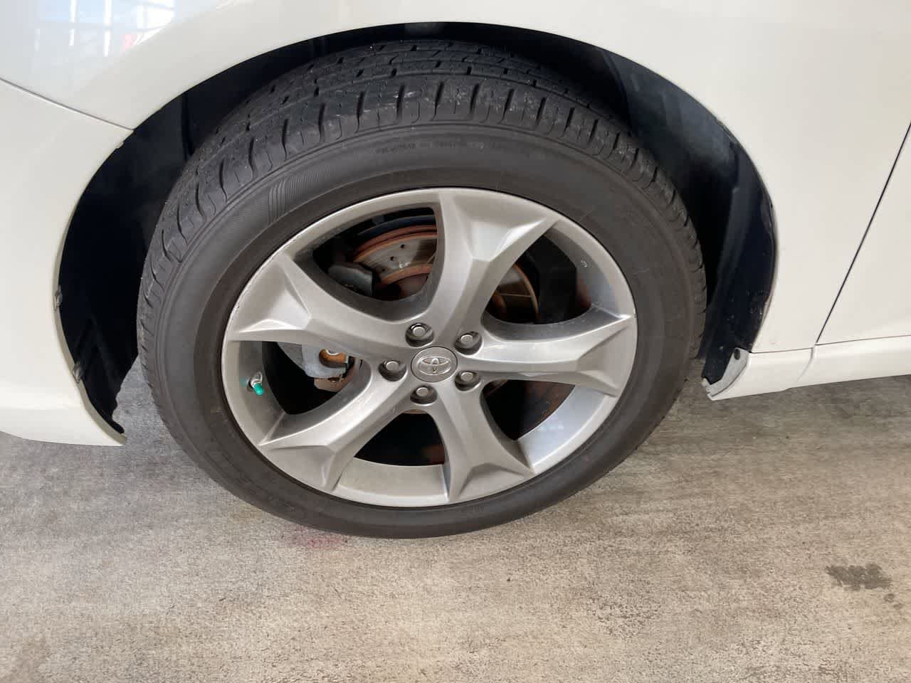 Thumbnail: 2015 Toyota Venza - 10