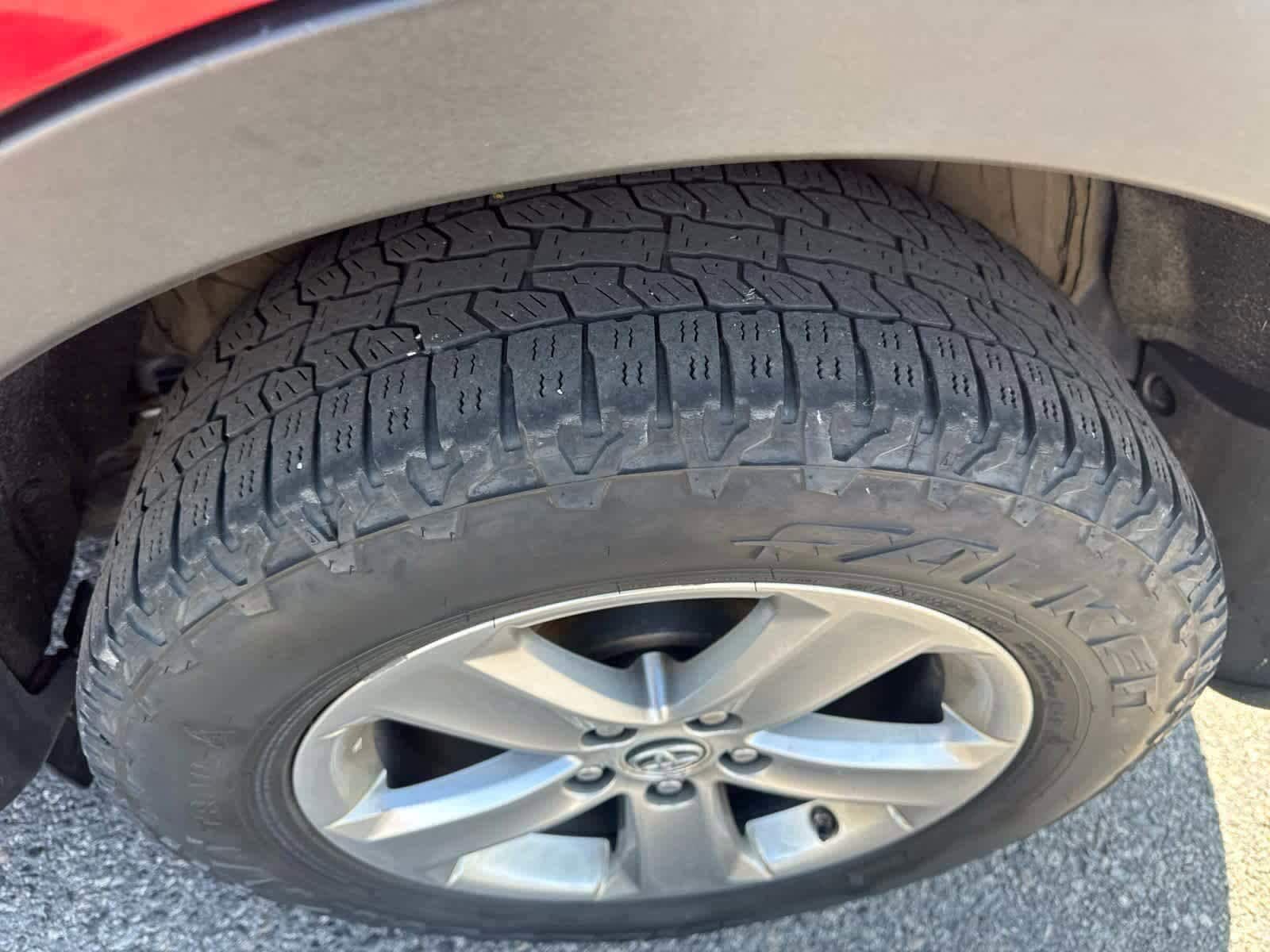 Thumbnail: 2015 Toyota RAV4 - 33