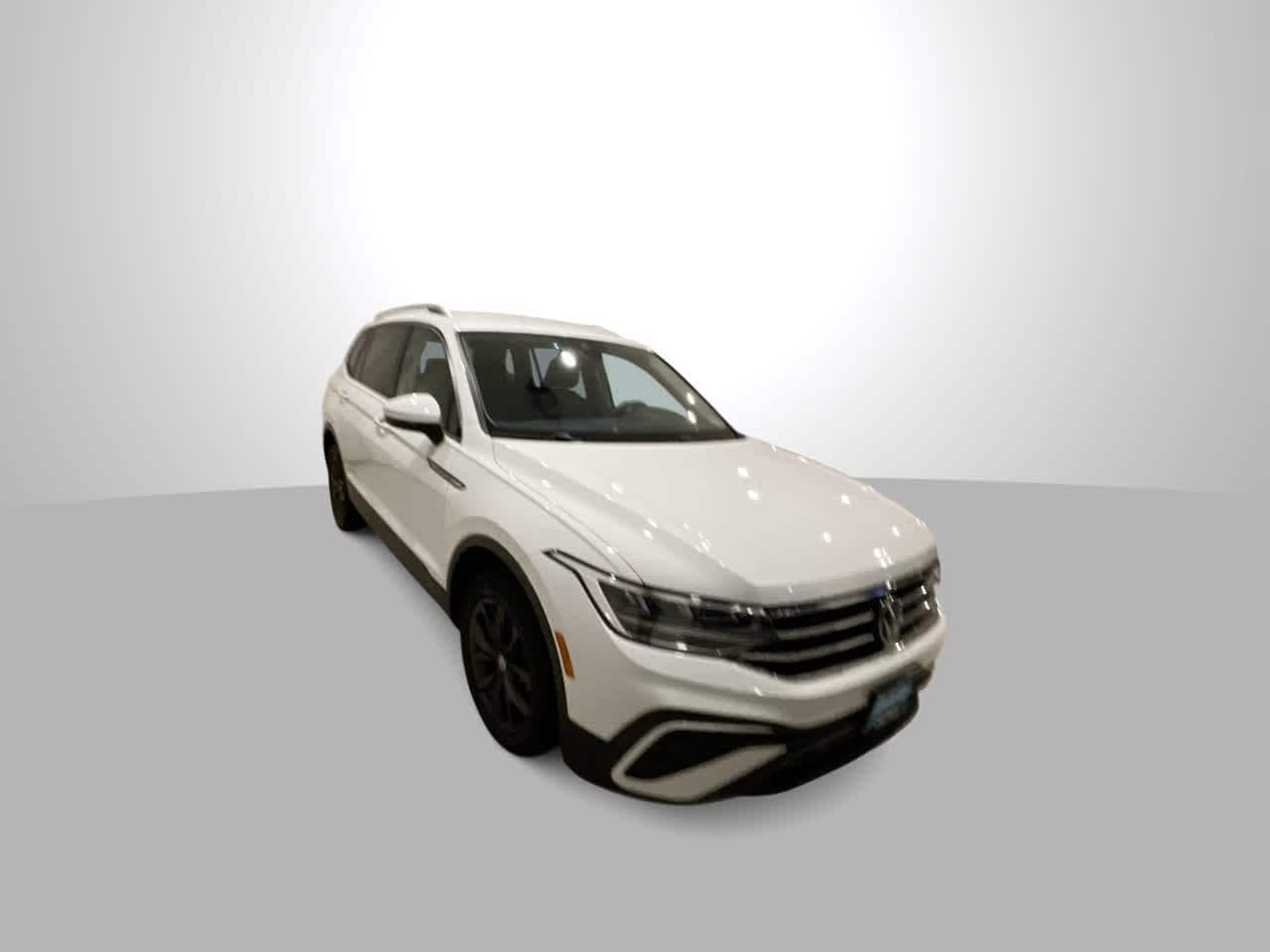 Thumbnail: 2024 Volkswagen Tiguan - 2
