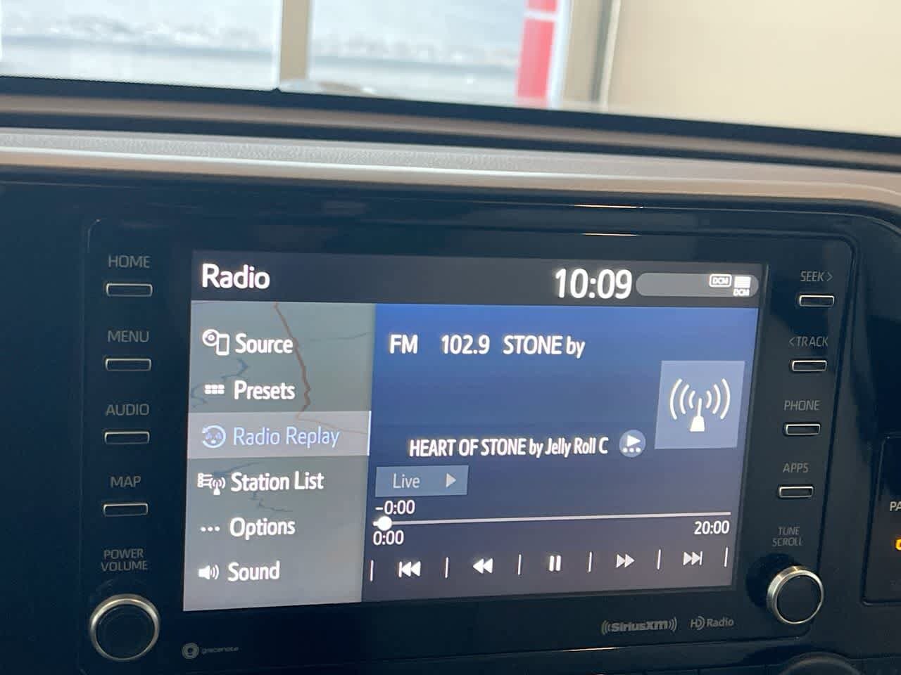 Thumbnail: 2022 Toyota Highlander - 16