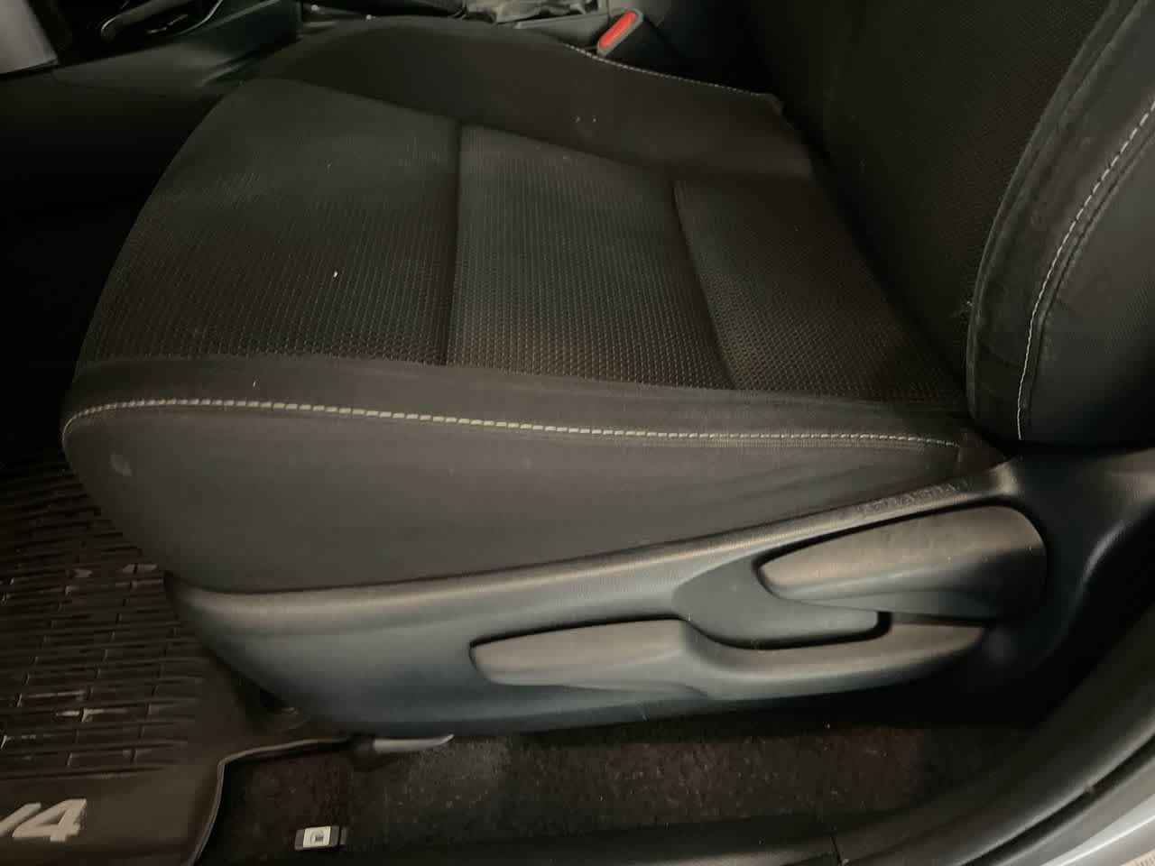 Thumbnail: 2018 Toyota RAV4 - 12