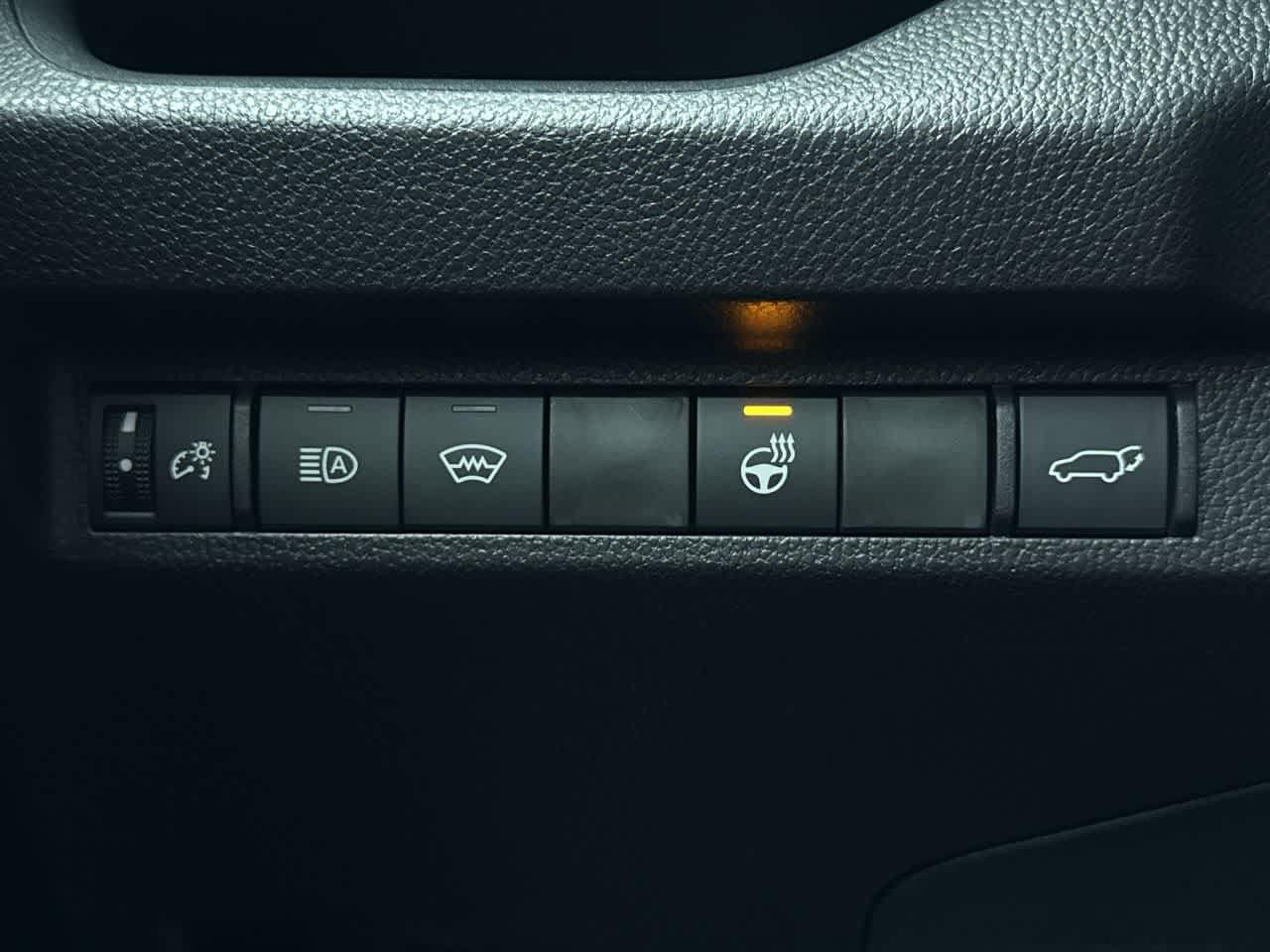 Thumbnail: 2025 Toyota RAV4 - 21