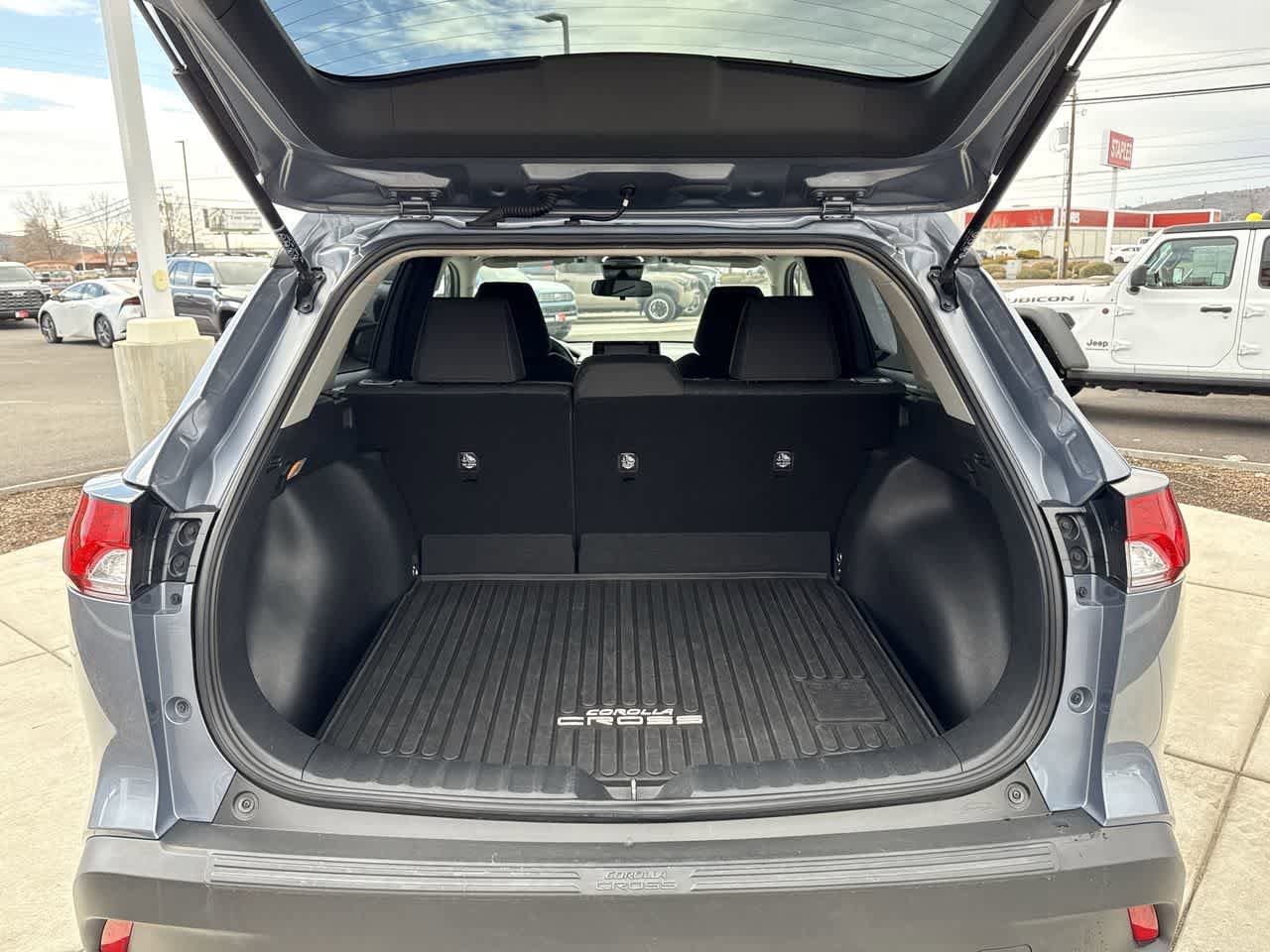 Thumbnail: 2022 Toyota Corolla Cross - 6