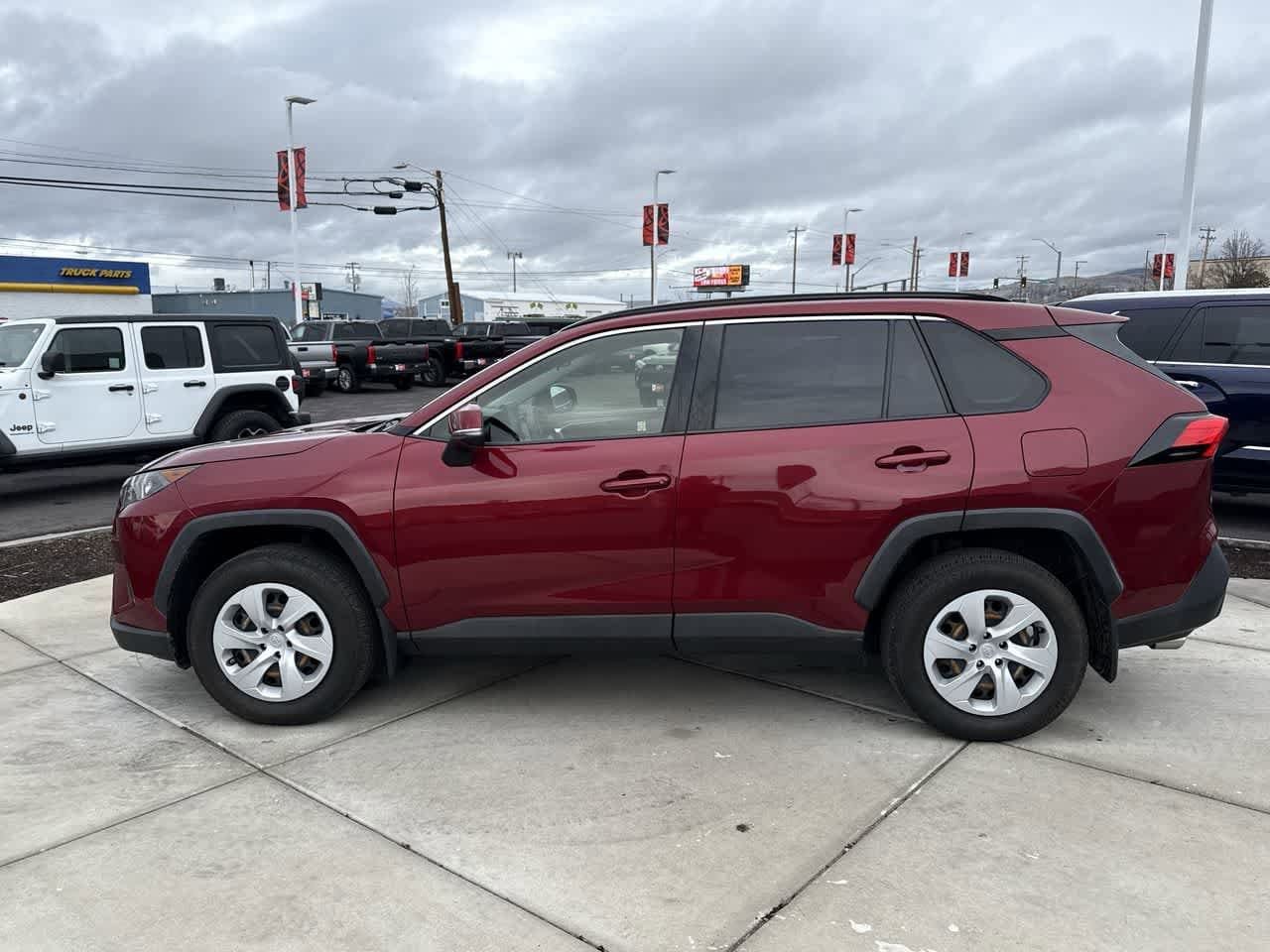 Thumbnail: 2020 Toyota RAV4 - 2