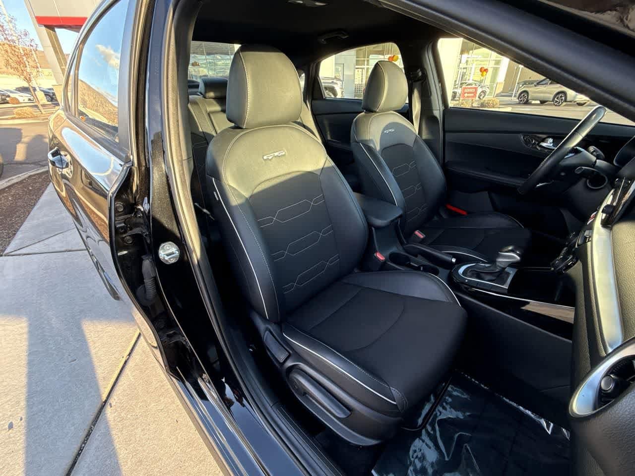 Thumbnail: 2023 Kia Forte - 14