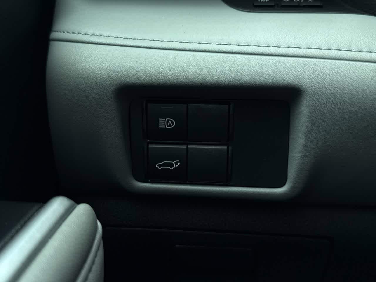 Thumbnail: 2021 Toyota Highlander - 22