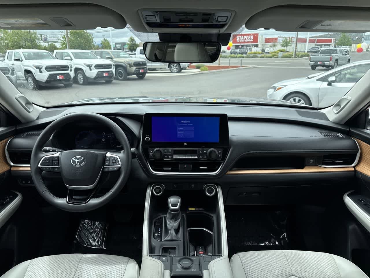Thumbnail: 2024 Toyota Grand Highlander - 16