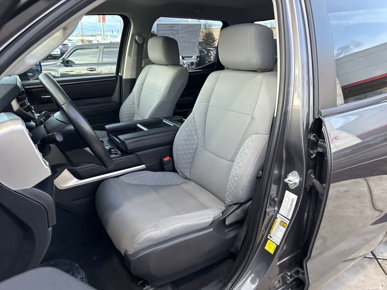 Thumbnail: 2024 Toyota Tundra - 11