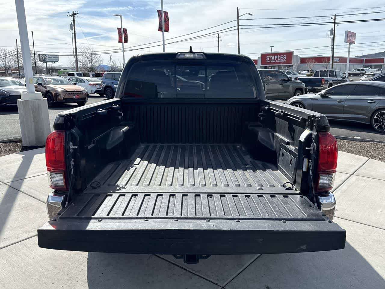 Thumbnail: 2019 Toyota Tacoma - 6