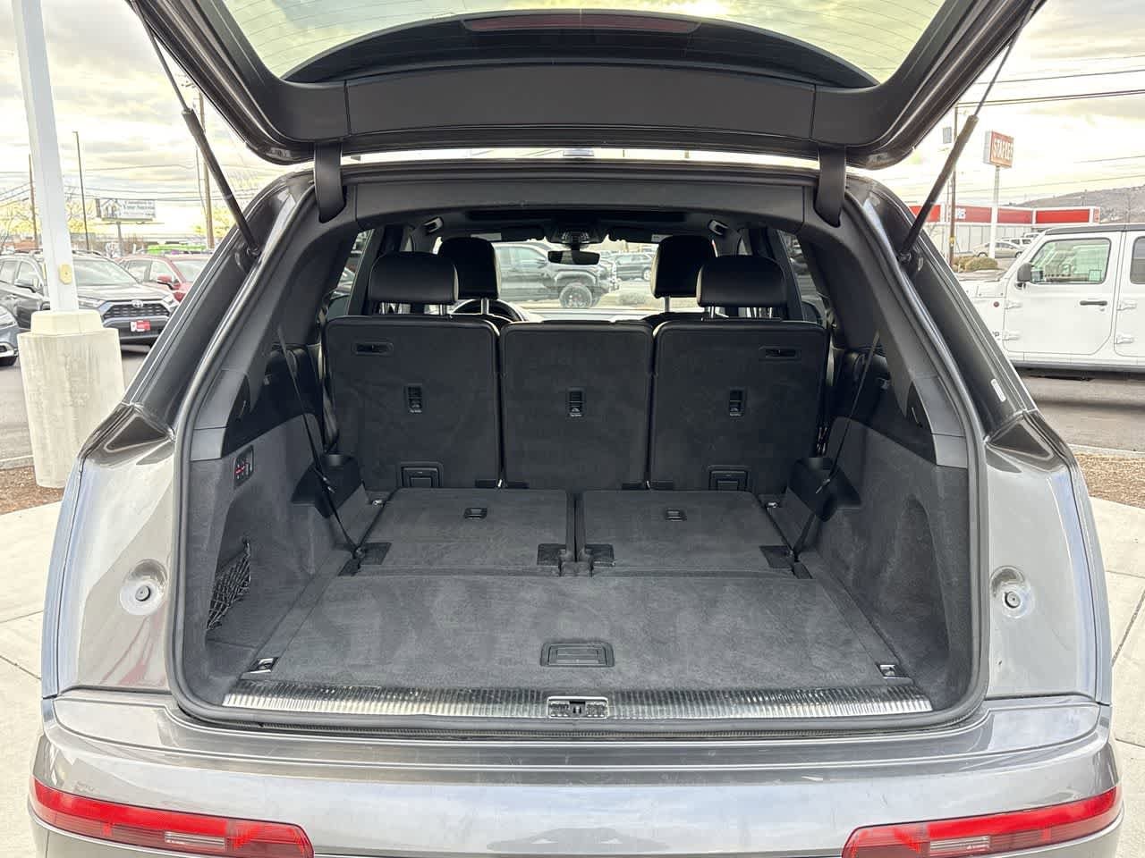 Thumbnail: 2019 Audi Q7 - 6