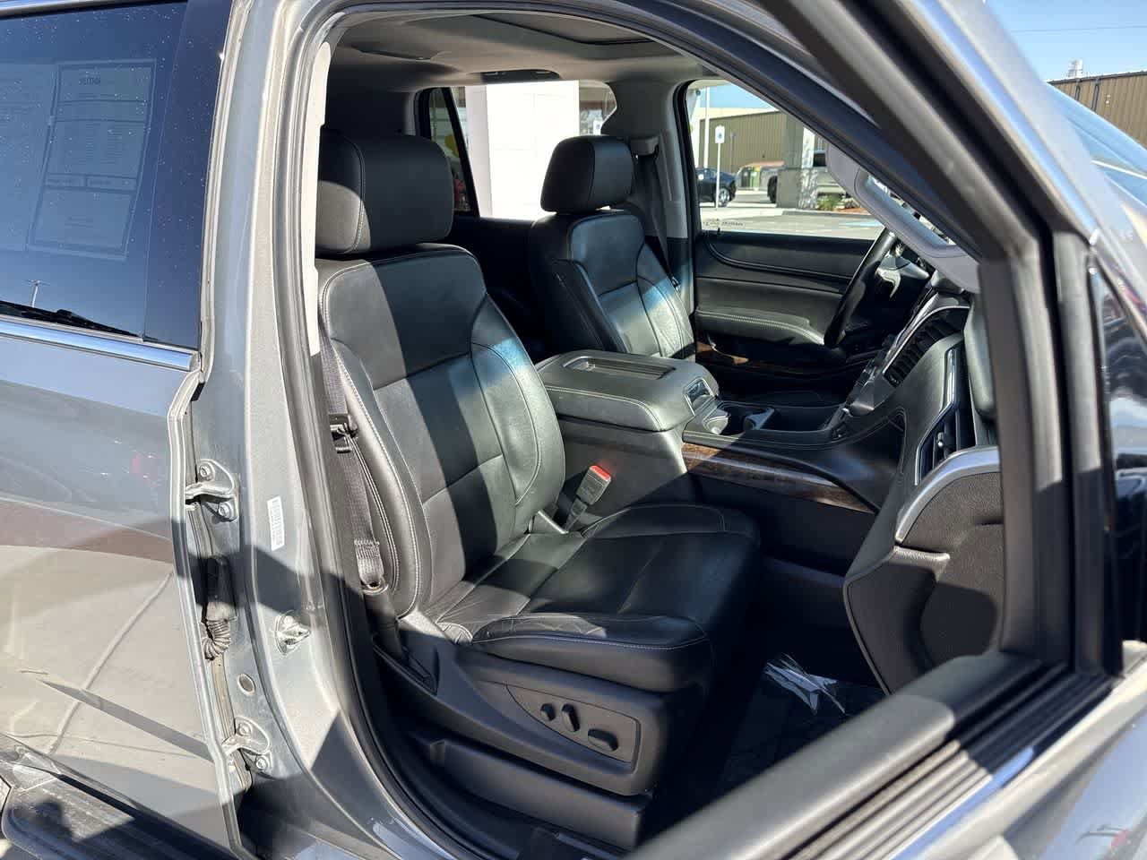Thumbnail: 2018 Chevrolet Tahoe - 15