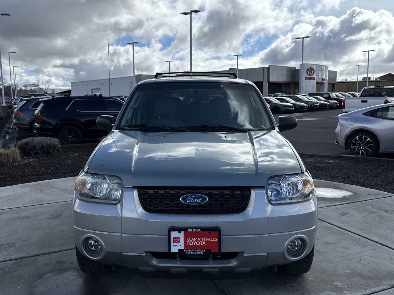Thumbnail: 2006 Ford Escape - 3