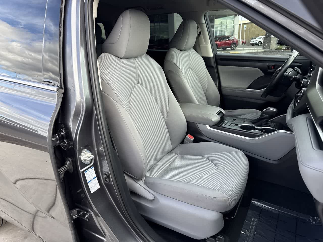 Thumbnail: 2021 Toyota Highlander - 15