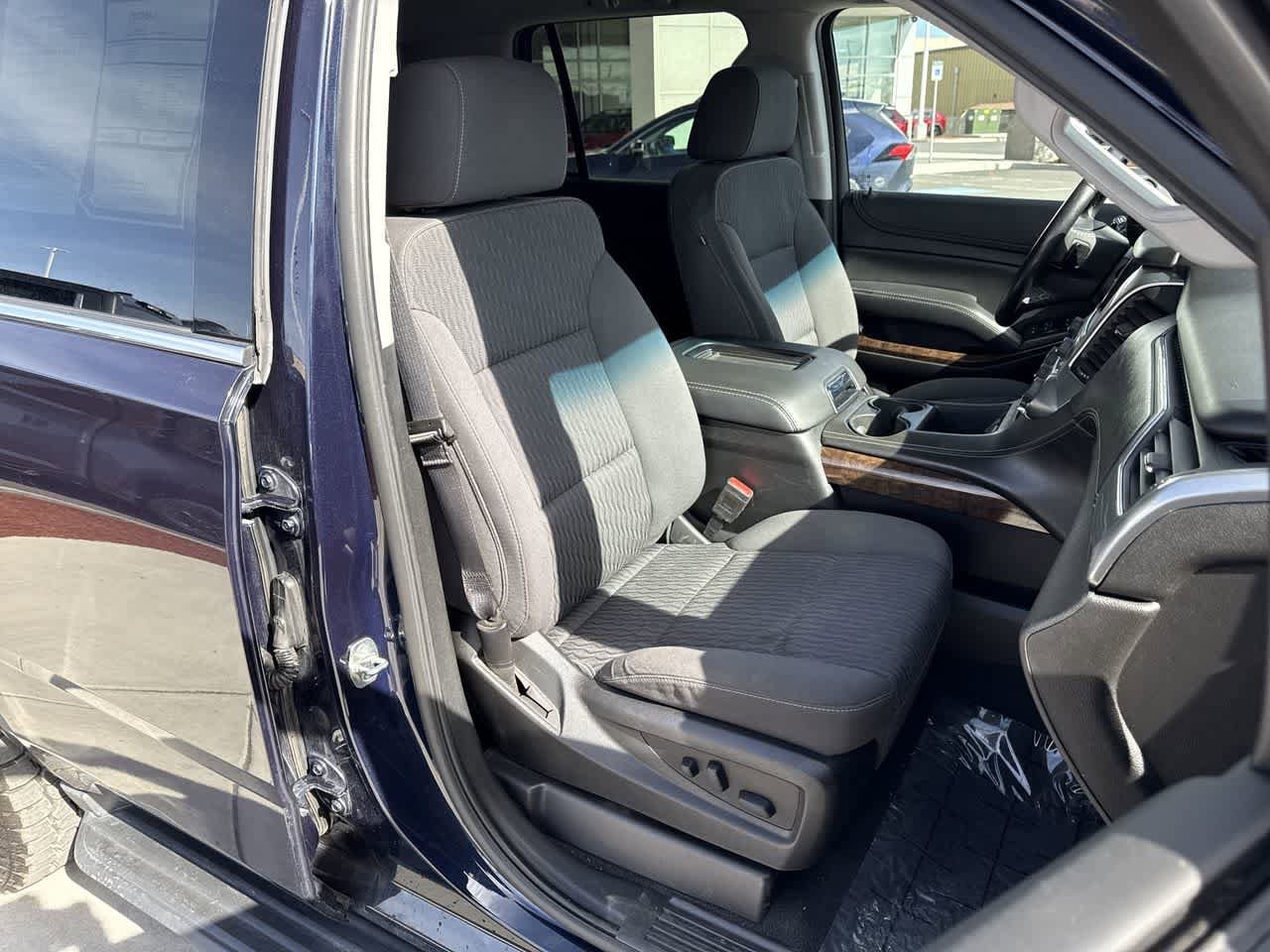 Thumbnail: 2020 Chevrolet Tahoe - 14